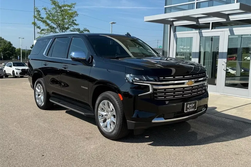 2022 Chevrolet Tahoe Premier photo 1
