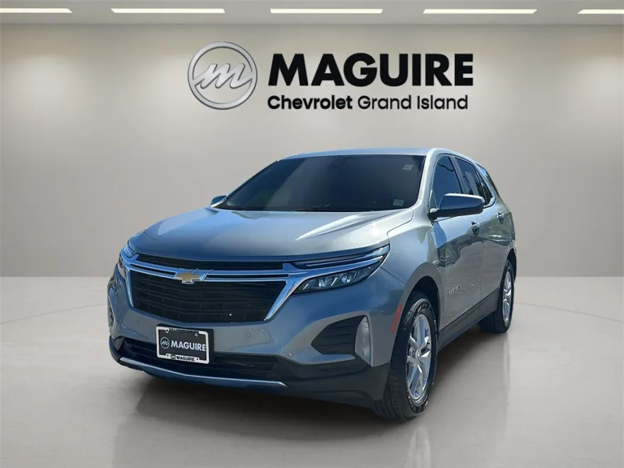 2024 Chevrolet Equinox LT photo 1
