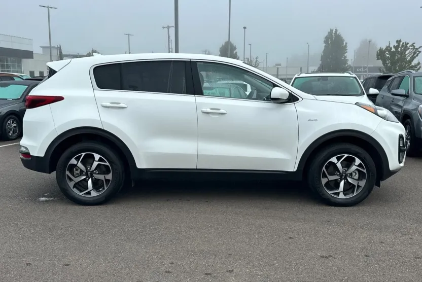 2022 Kia Sportage LX photo 1