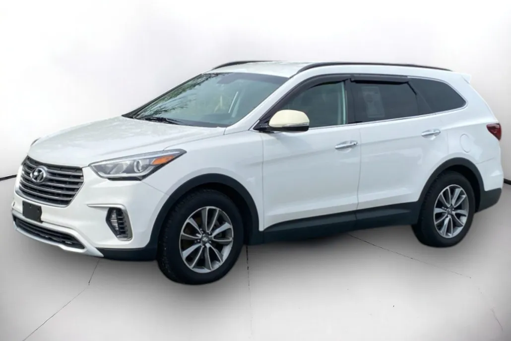 2018 Hyundai Santa Fe SE photo 1