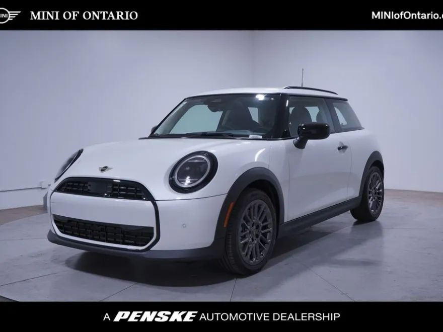 2025 Mini Cooper 2 Door Hardtop Signature photo 1