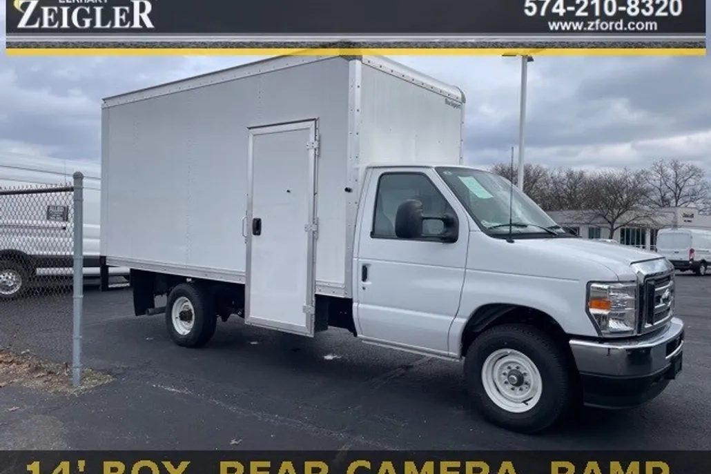 2025 Ford E-350 Base photo 1