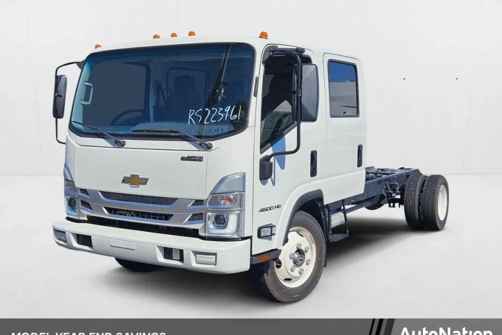 2024 Chevrolet Silverado 4500HD photo 1