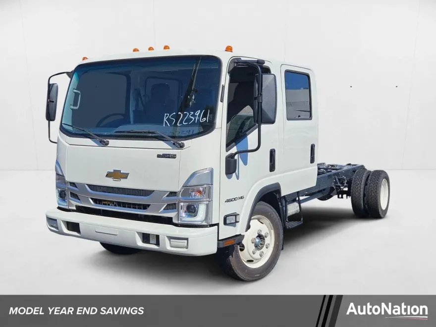 2024 Chevrolet Silverado 4500HD photo 1