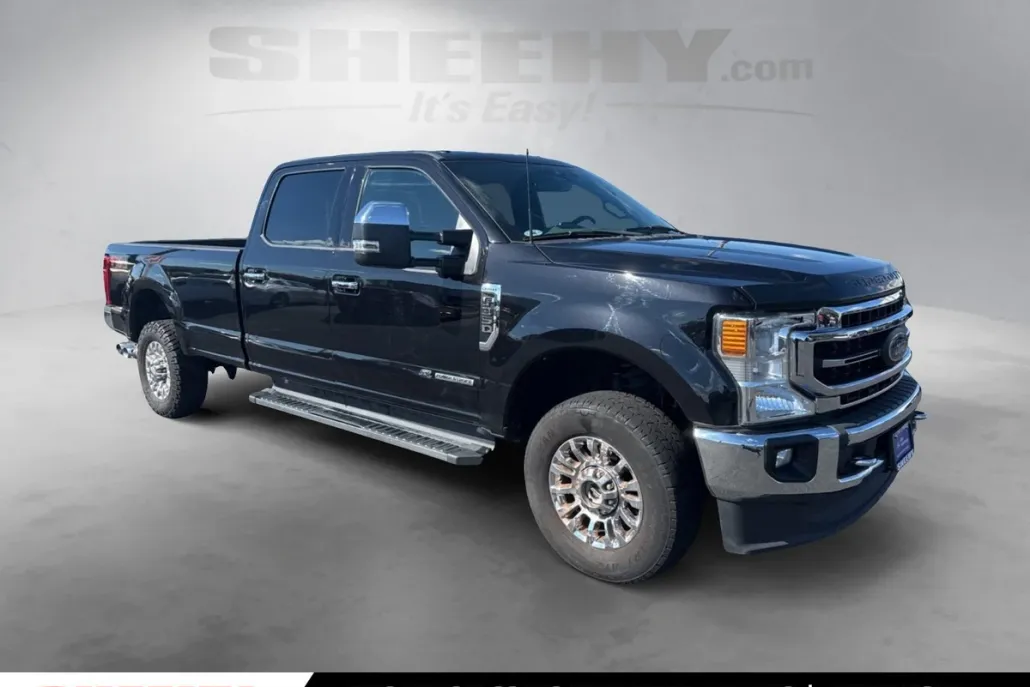 2022 Ford F-350 Lariat photo 1