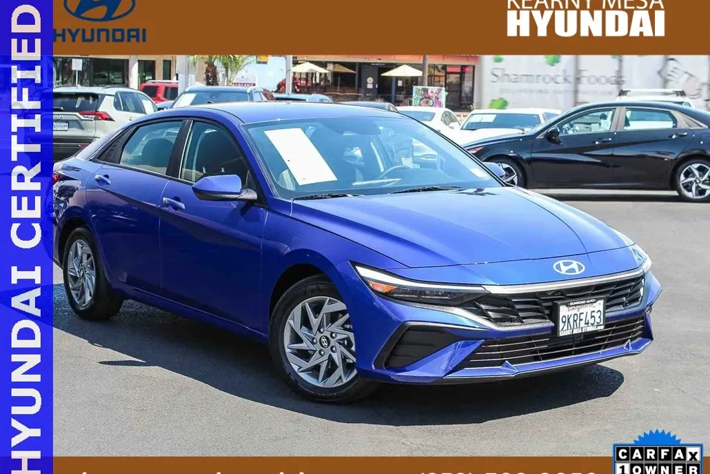 2024 Hyundai Elantra SEL photo 1