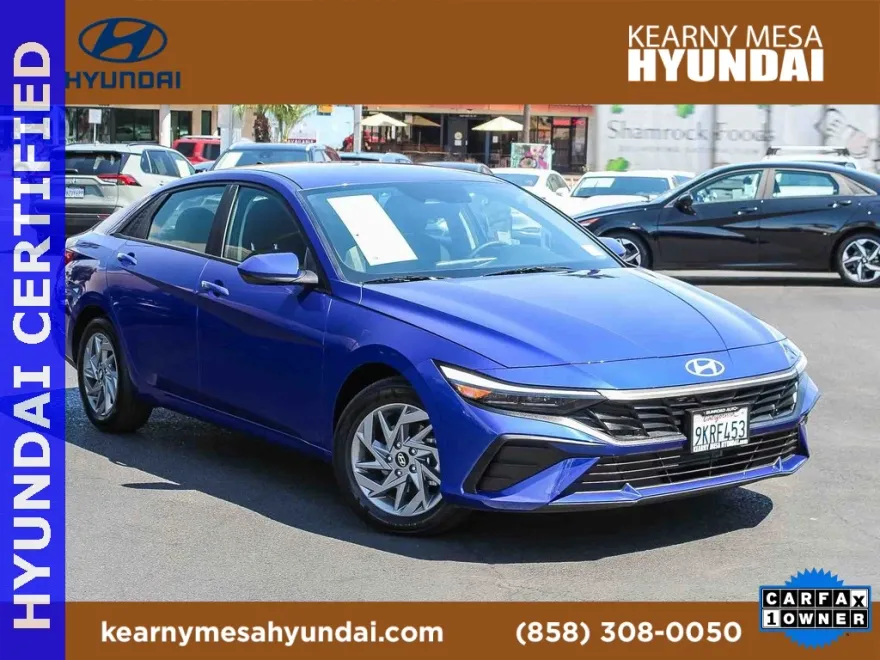2024 Hyundai Elantra SEL photo 1