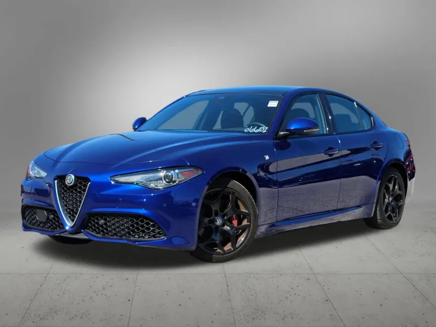 2022 Alfa Romeo Giulia Ti photo 1
