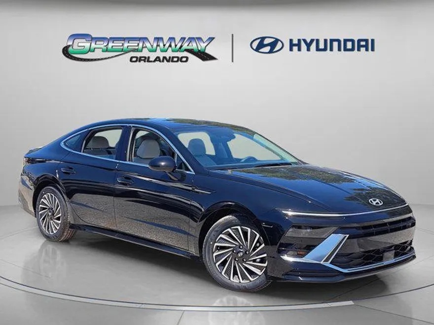 2025 Hyundai Sonata Hybrid SEL photo 1