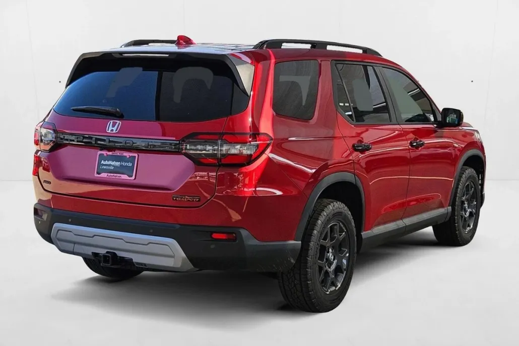 2025 Honda Pilot TrailSport photo 1