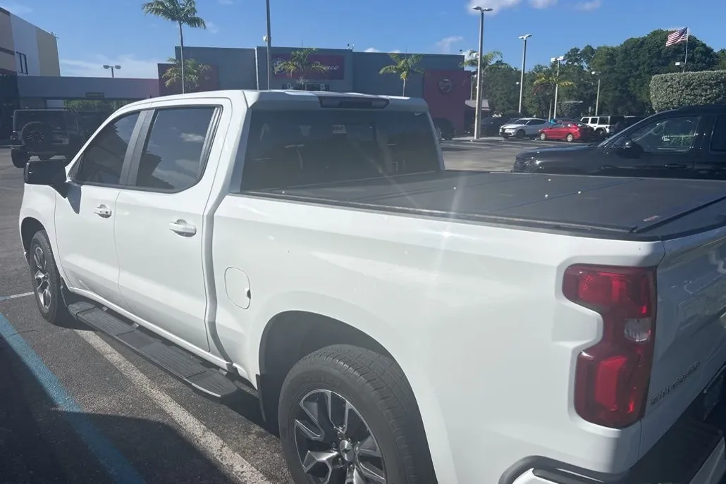 2022 Chevrolet Silverado 1500 RST photo 1