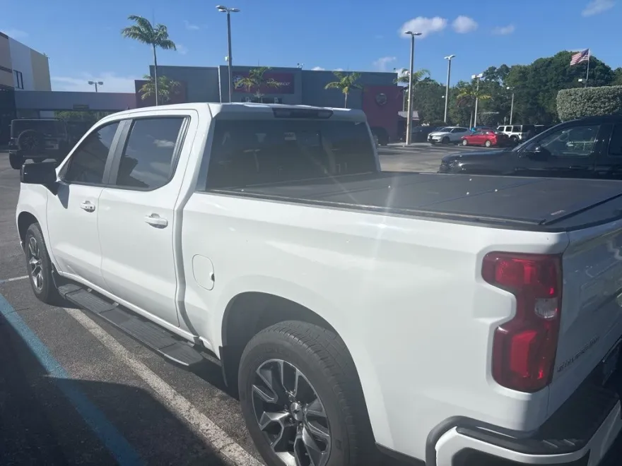 2022 Chevrolet Silverado 1500 RST photo 1