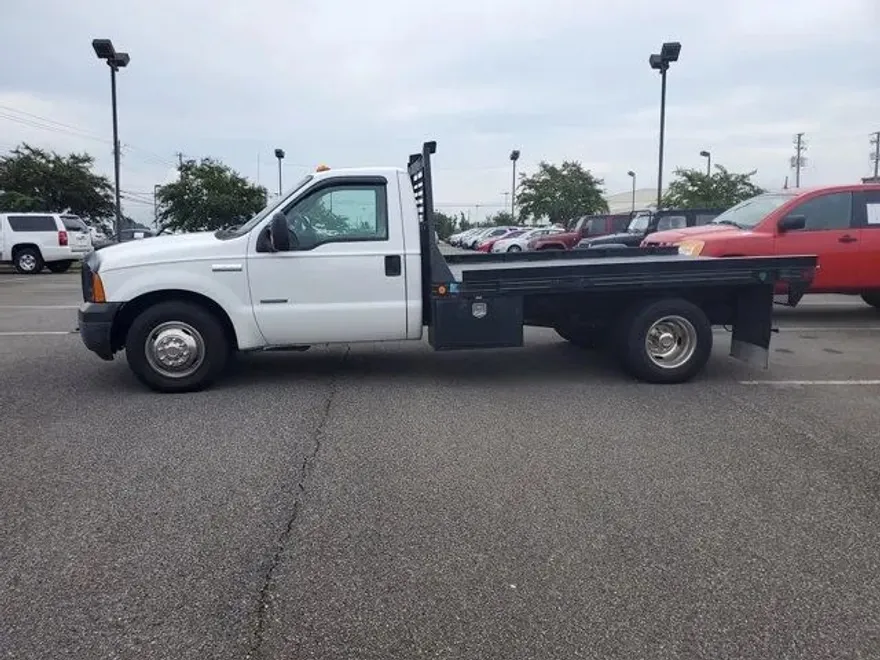2006 Ford F-350 XL photo 1