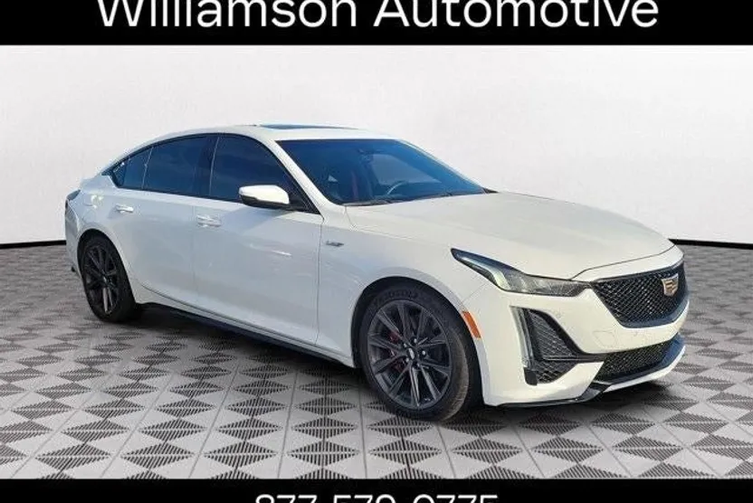 2024 Cadillac CT4 V photo 1