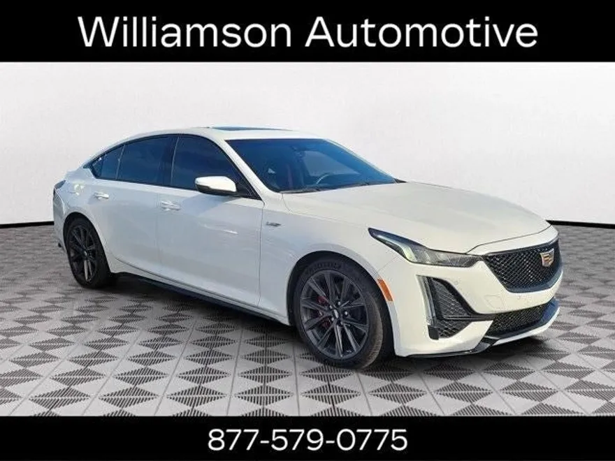 2024 Cadillac CT4 V photo 1