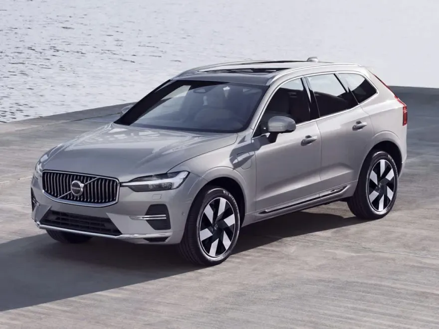 2024 Volvo XC60 Recharge Hybrid Ultimate photo 1