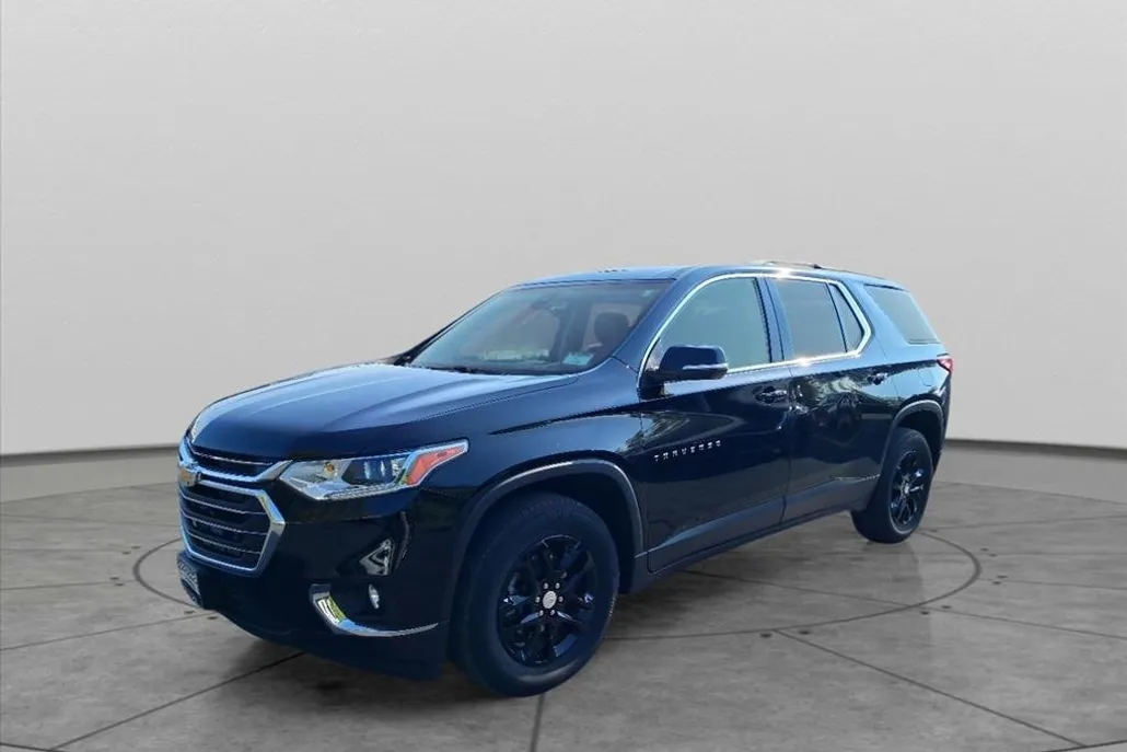 2021 Chevrolet Traverse Leather photo 1
