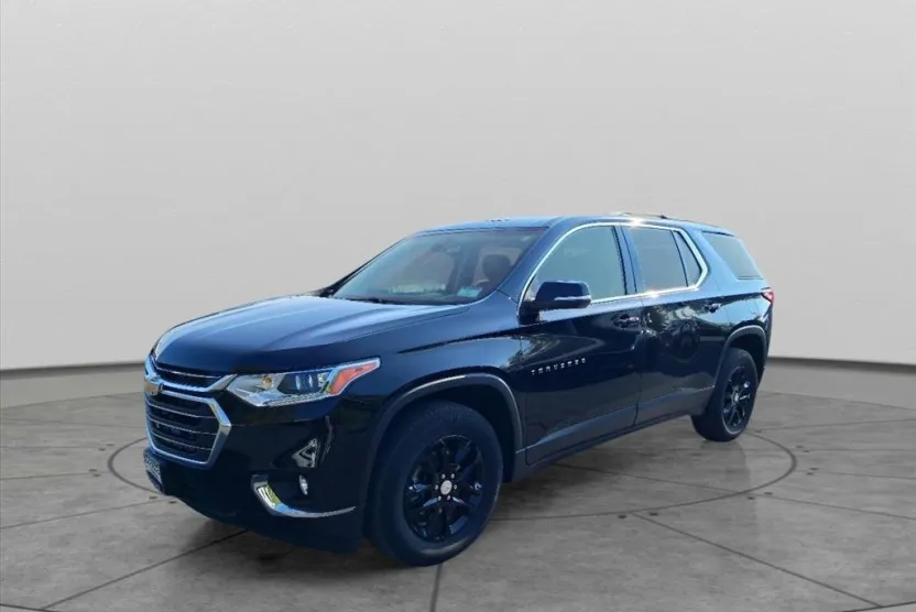 2021 Chevrolet Traverse Leather photo 1