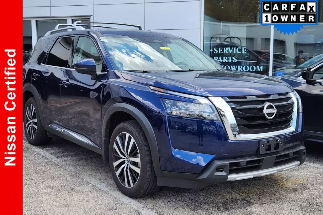 2025 Nissan Pathfinder Platinum photo 1