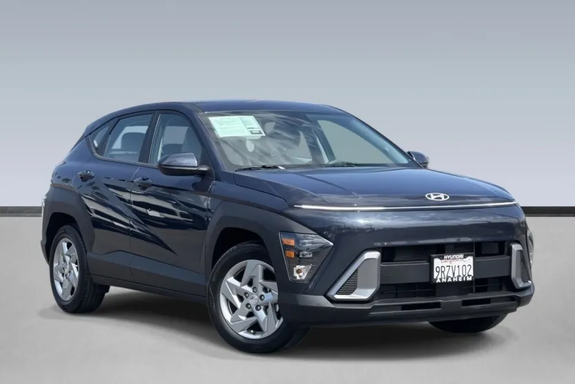 2025 Hyundai Kona SE photo 1