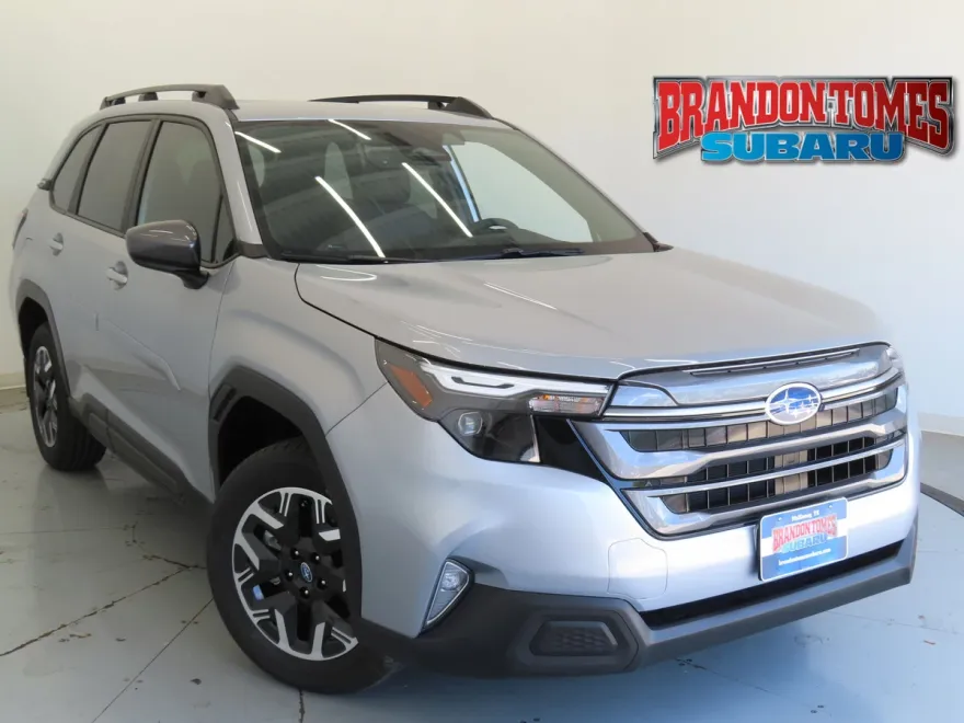 2025 Subaru Forester Premium Base photo 1