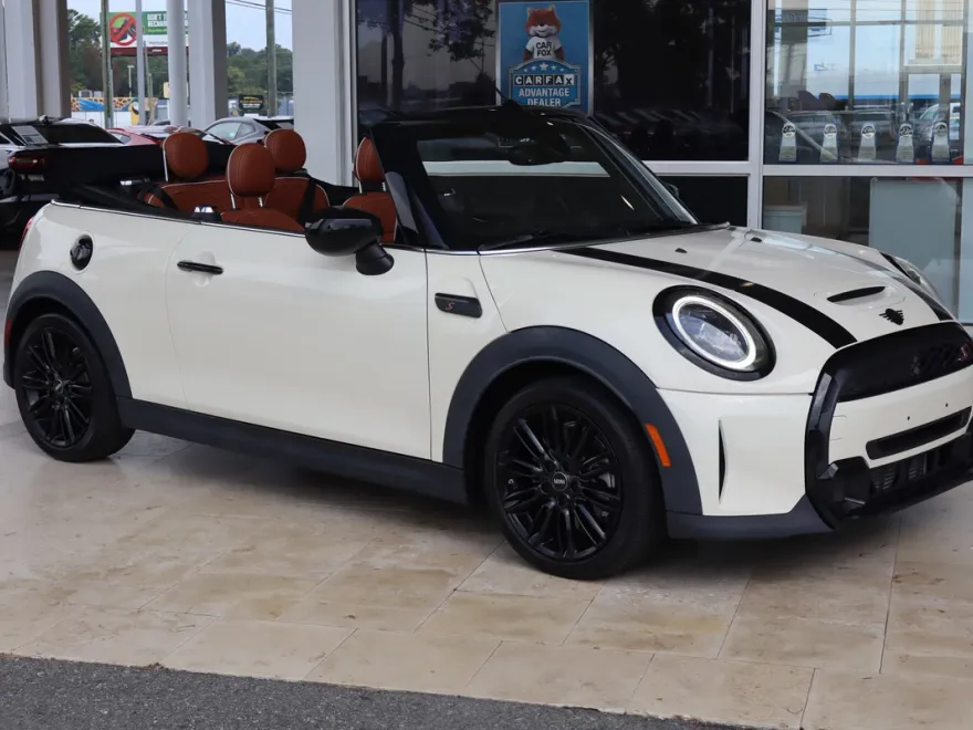 2023 Mini Cooper Convertible S photo 1