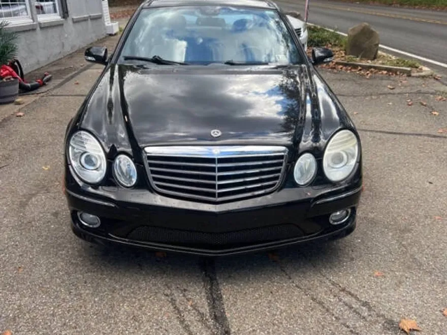 2009 Mercedes Benz E 350 4MATIC photo 1