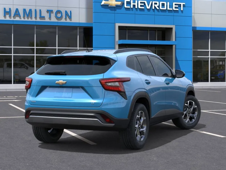 2025 Chevrolet Trax LT photo 1