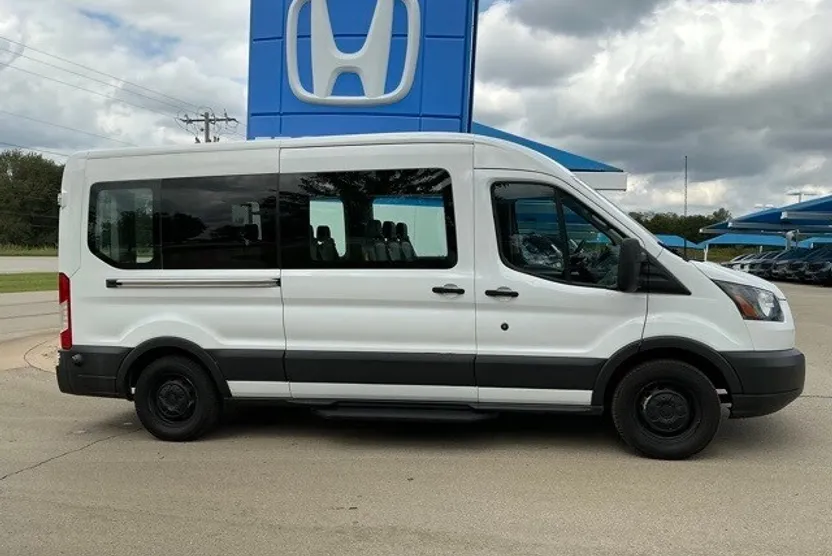 2018 Ford Transit photo 1