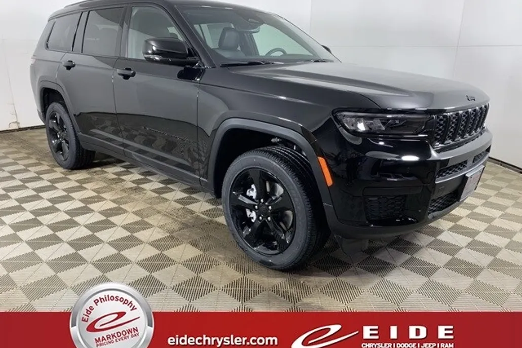 2025 Jeep Grand Cherokee Laredo Altitude X photo 1