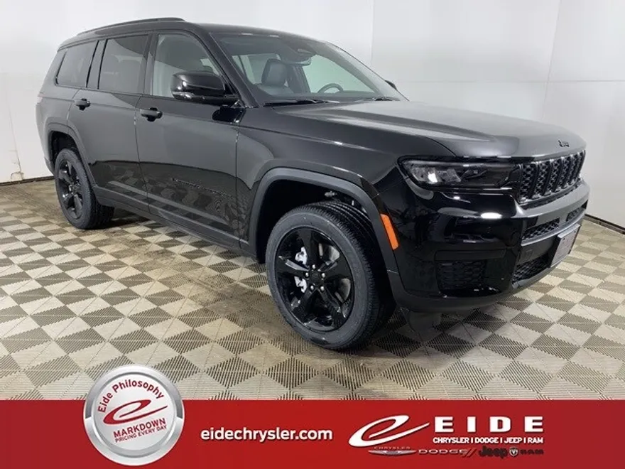 2025 Jeep Grand Cherokee Laredo Altitude X photo 1
