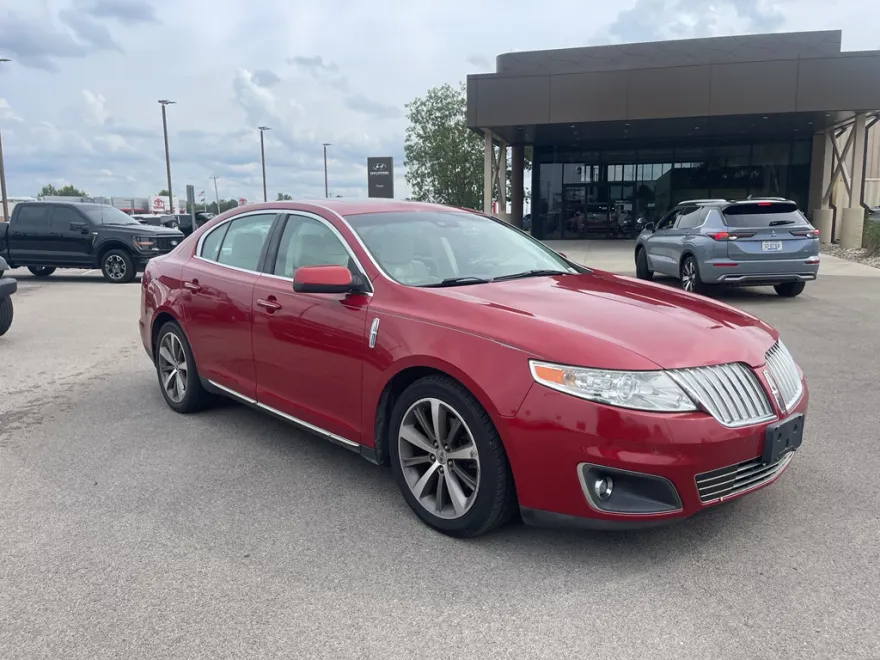 2009 Lincoln MKS Base photo 1