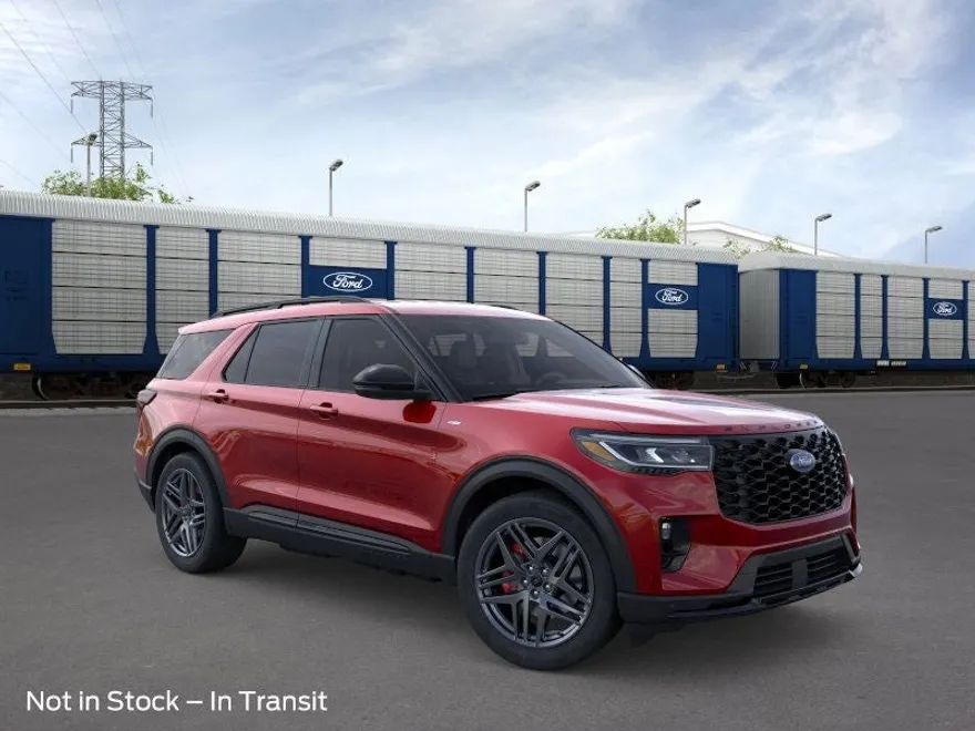 2025 Ford Explorer ST-Line photo 1