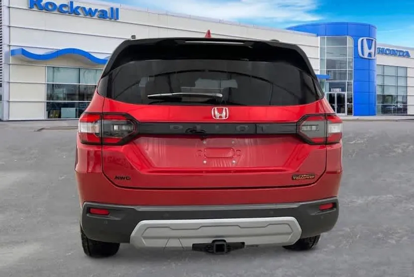 2025 Honda Pilot TrailSport photo 1