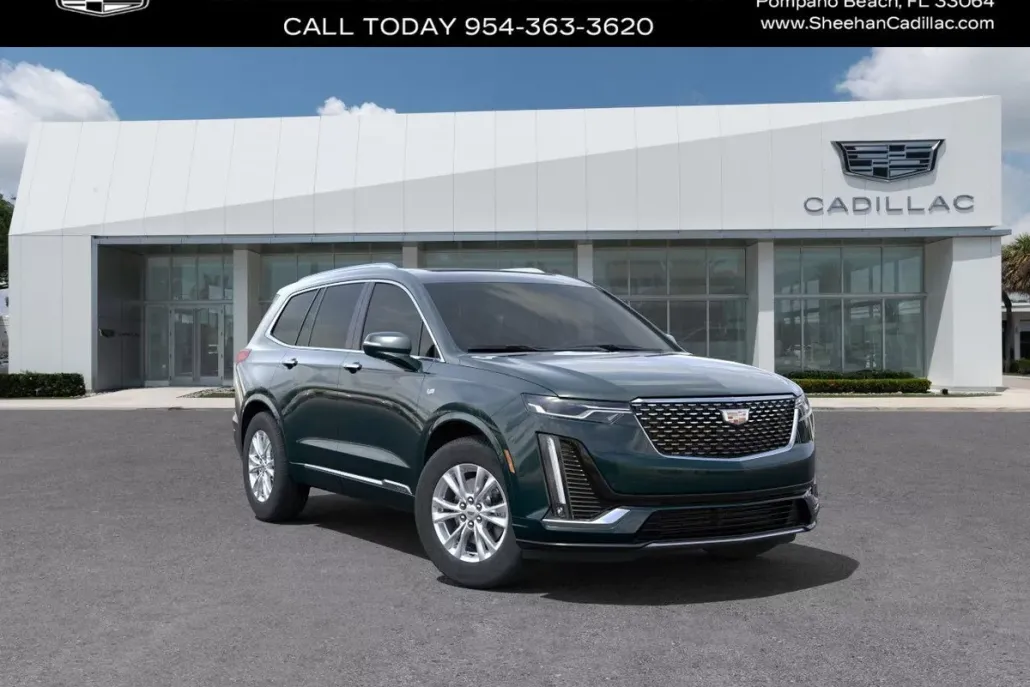2025 Cadillac XT6 Luxury photo 1