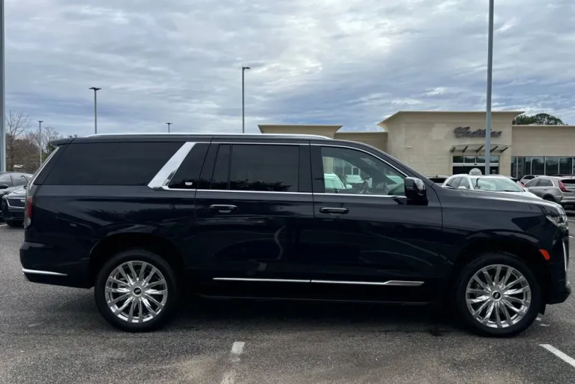 2024 Cadillac Escalade ESV Premium Luxury photo 1
