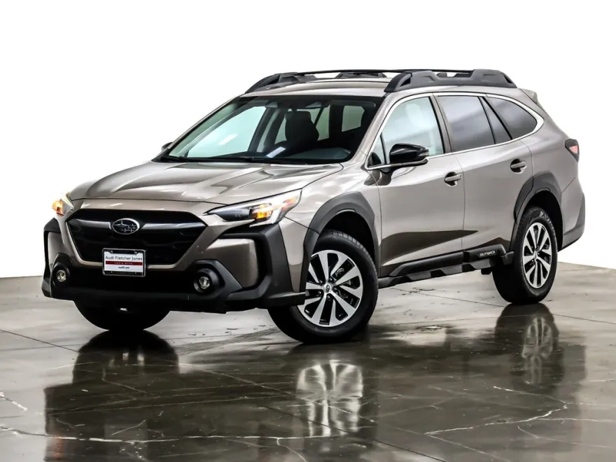 2023 Subaru Outback Premium photo 1