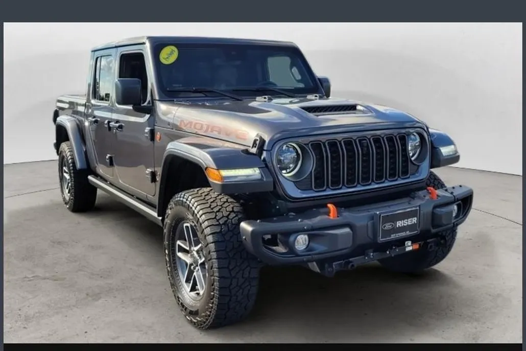 2024 Jeep Gladiator Mojave photo 1
