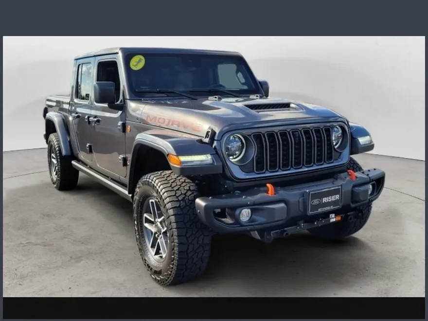 2024 Jeep Gladiator Mojave photo 1