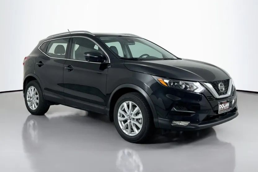 2022 Nissan Rogue Sport SV photo 1