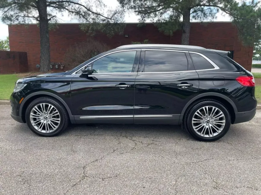 2016 Lincoln MKX Reserve photo 2