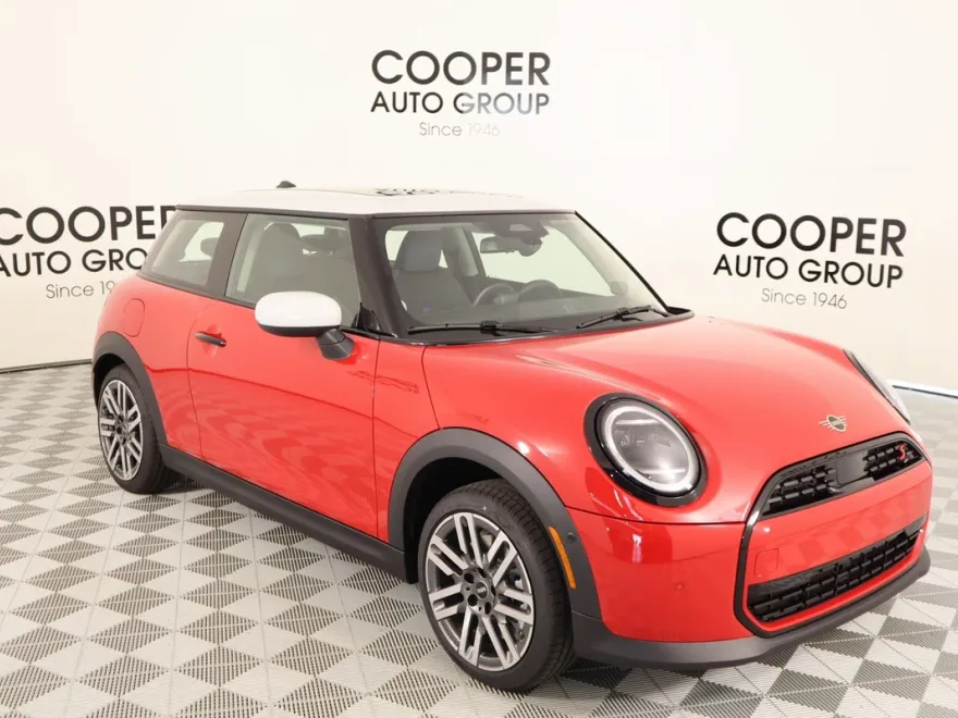 2025 Mini Cooper 2 Door Hardtop Signature photo 1