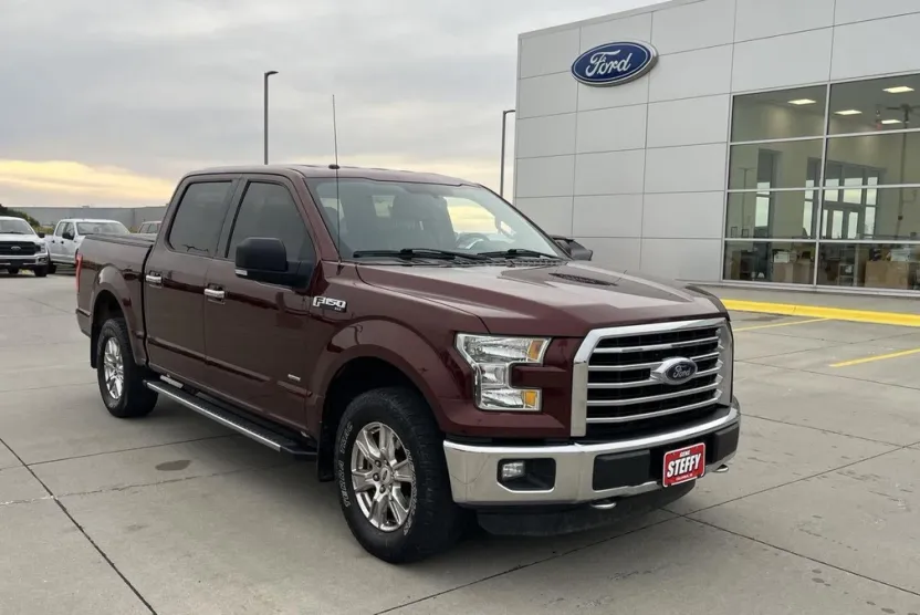 2015 Ford F-150 XLT photo 1