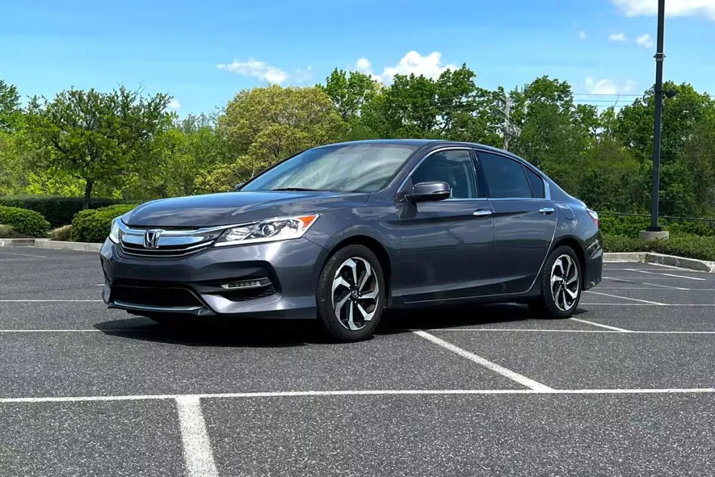 2016 Honda Accord EX-L V6 photo 1