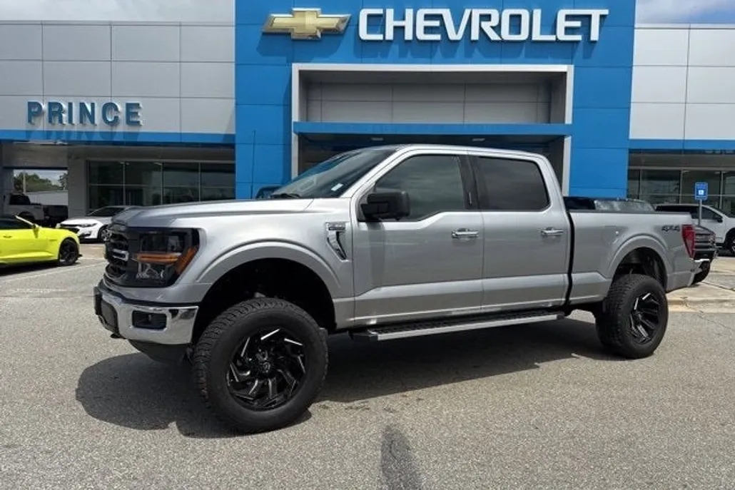2024 Ford F-150 XLT photo 1