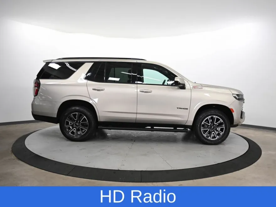 2021 Chevrolet Tahoe Z71 photo 1