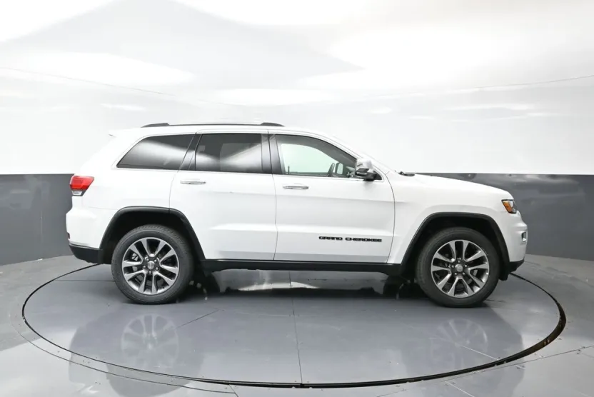 2018 Jeep Grand Cherokee Limited photo 1