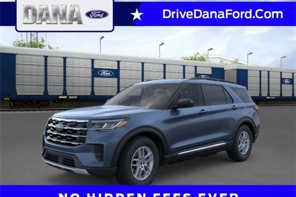 2025 Ford Explorer photo 1