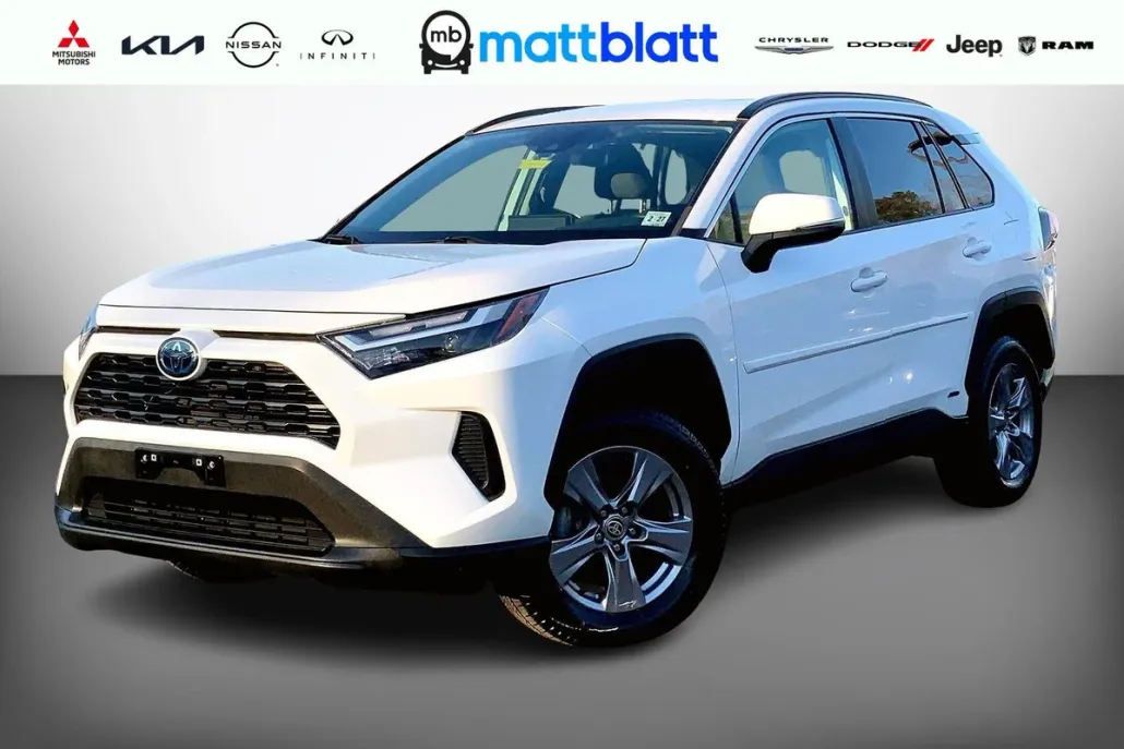 2022 Toyota RAV4 Hybrid XLE photo 1