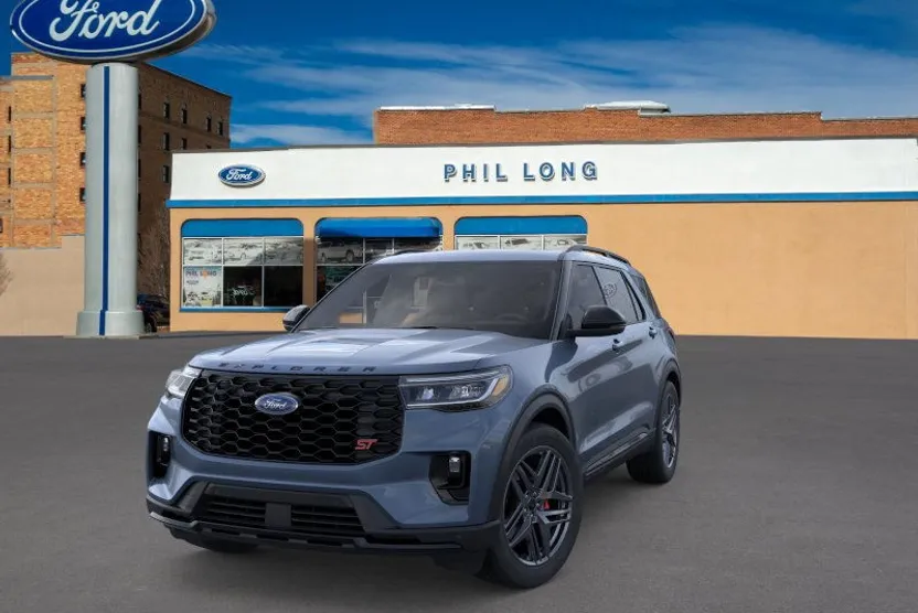 2025 Ford Explorer ST photo 1